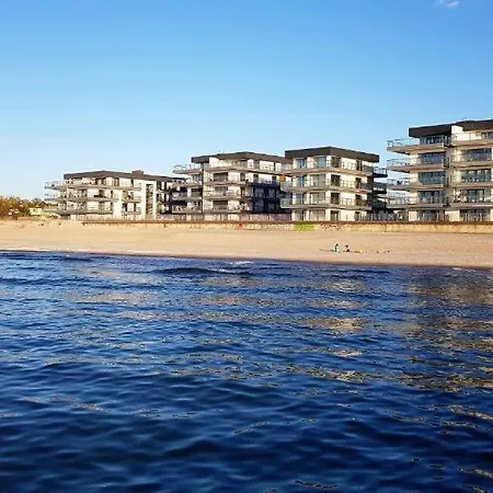 Apartment 13 Diamond *